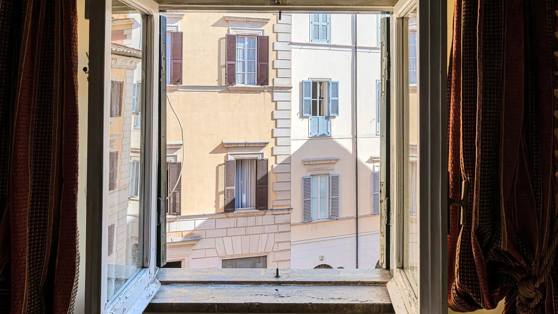 Rooma Duplex Campo De Fiori Rome Apartment